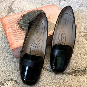 Life Stride loafers